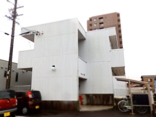 マンションコロクの物件外観写真